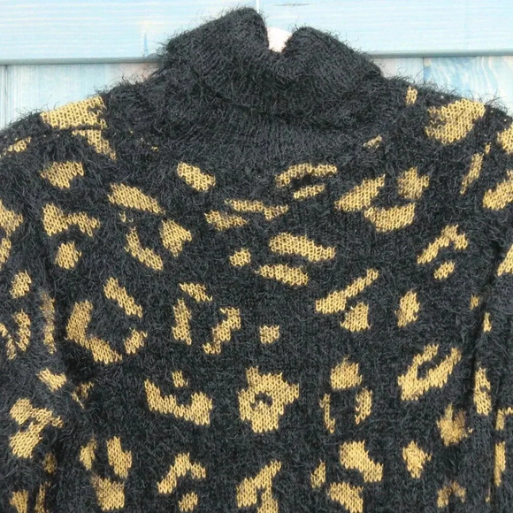 Mohair Sweater Fuzzy Leopard Animal Print Turtleneck Top Size Small Medium - Picture 4 of 6